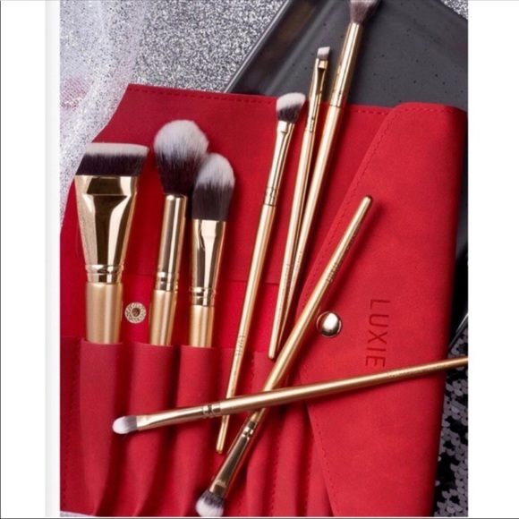 LUXIE Glitter and Gold Brush Set with Case NEW - Picture 3 of 4